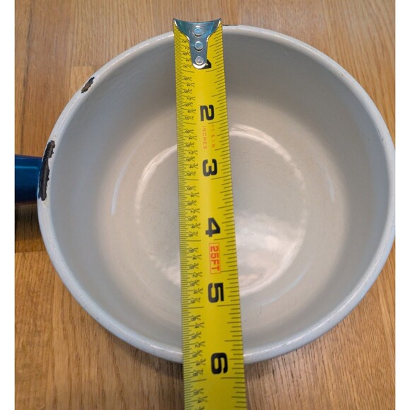 Vintage 16 Le Creuset France Enamel Cast Iron Sauce Pan Blue Hollow Handle w Lid - Picture 9 of 10